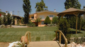 Catrin's Villas House in Anavissos